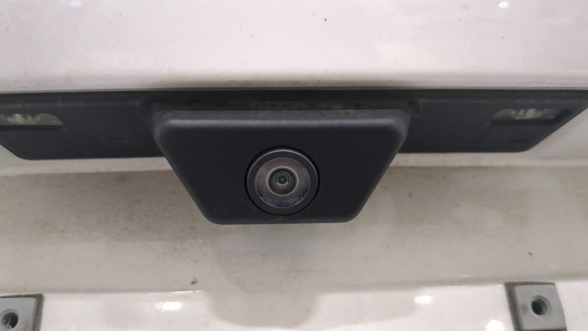 Дверь багажника