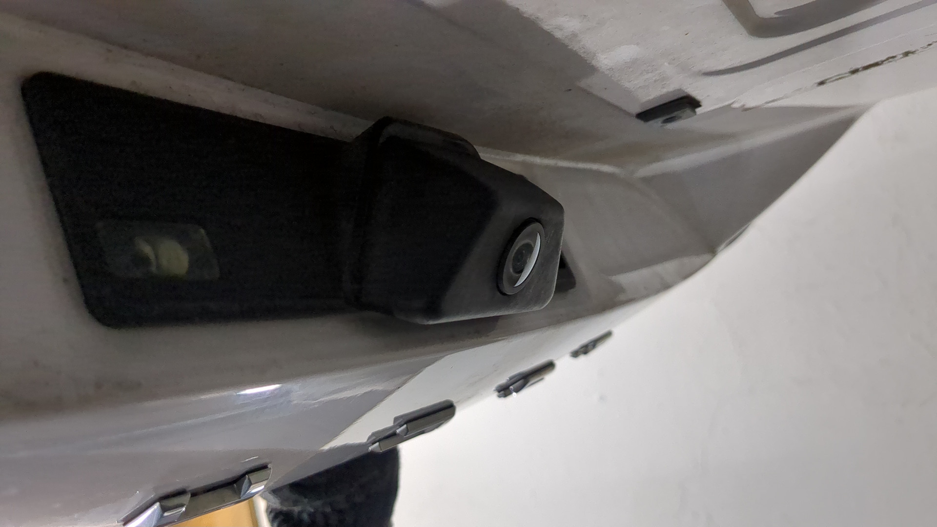 Дверь багажника