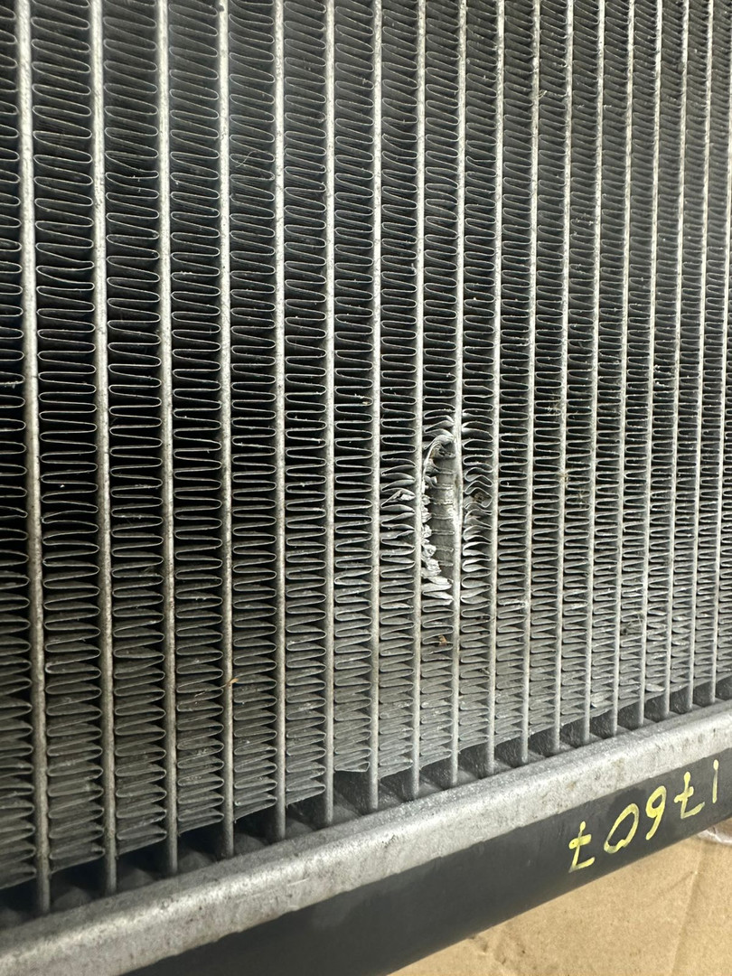 Радиатор охлаждения двигателя основной