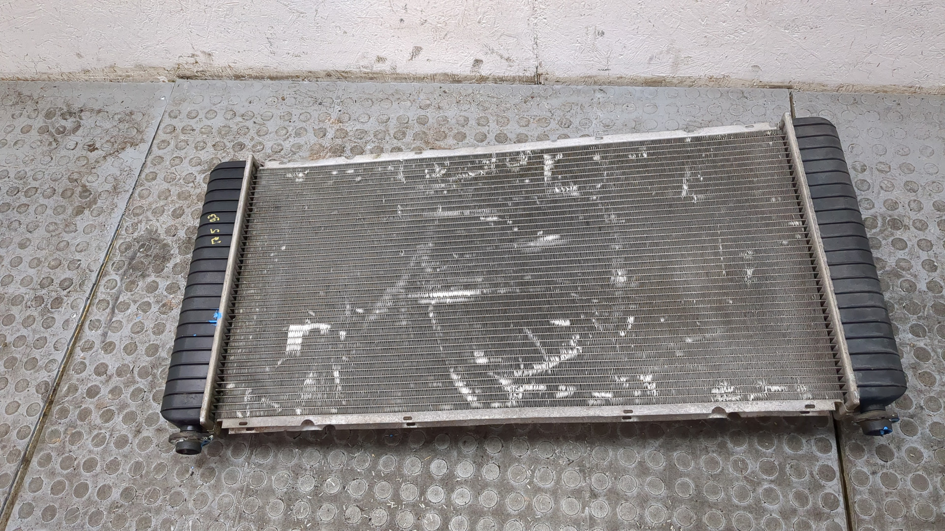 Радиатор охлаждения двигателя основной