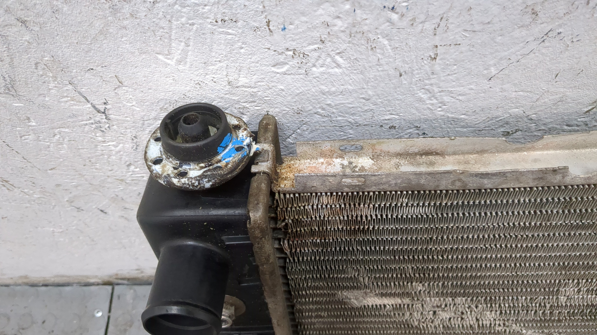 Радиатор охлаждения двигателя основной