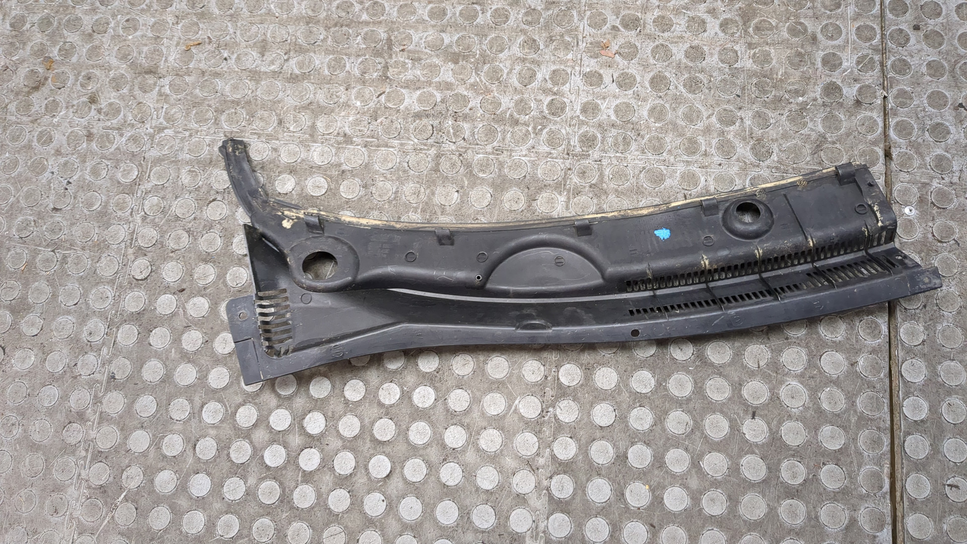 Решетка стеклоочистителей (Жабо)