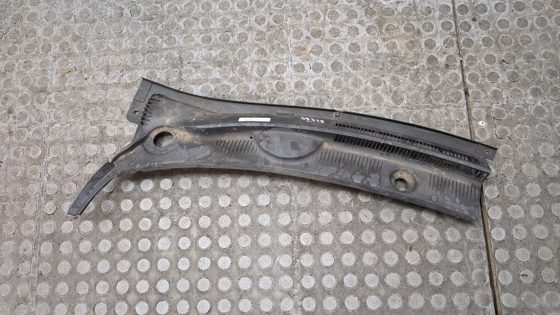 Решетка стеклоочистителей (Жабо)