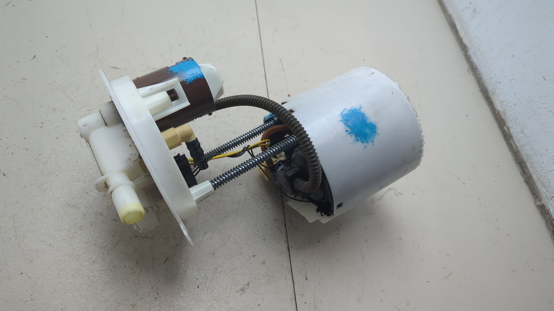 Насос топливный электрический