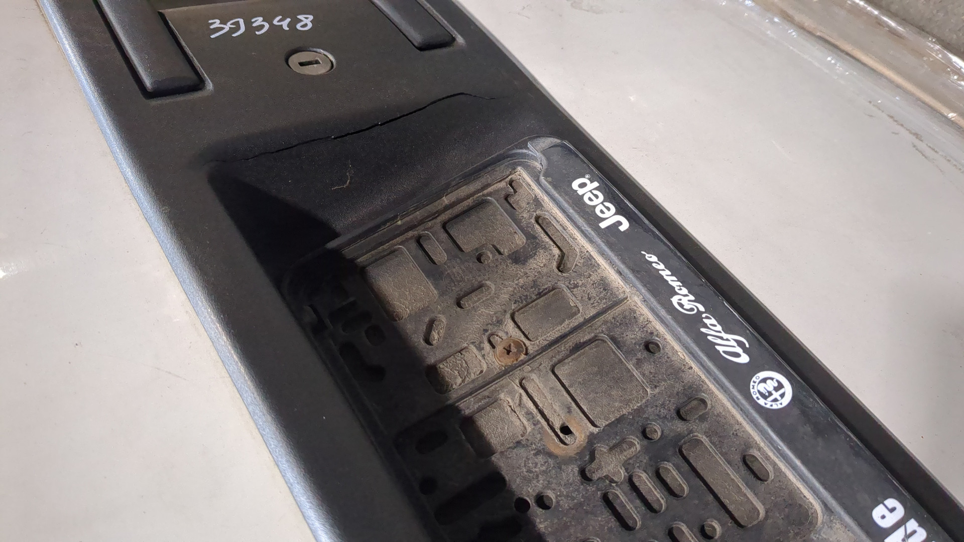 Дверь багажника левая