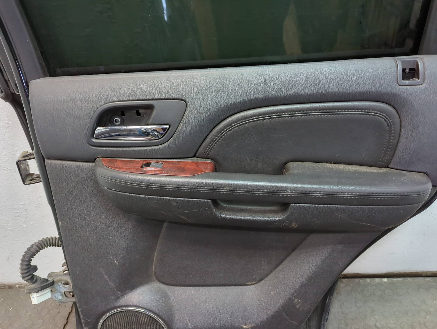 Дверь задняя правая