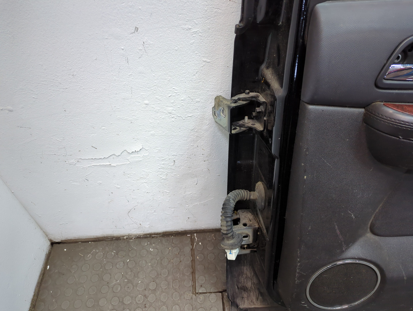 Дверь задняя правая