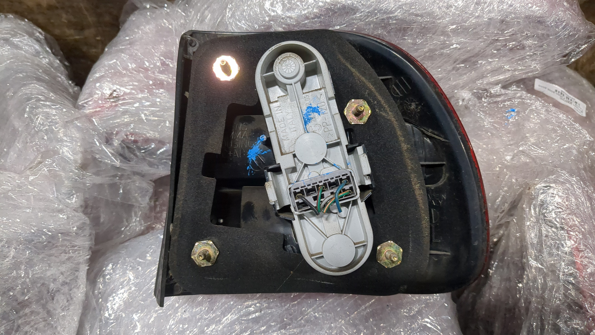 Фонарь задний левый