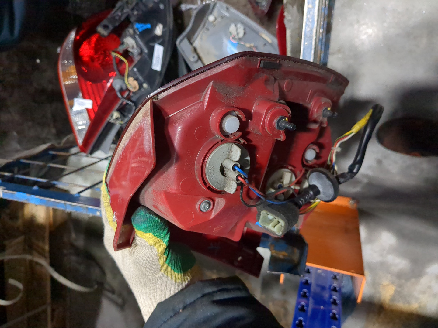 Фонарь задний левый