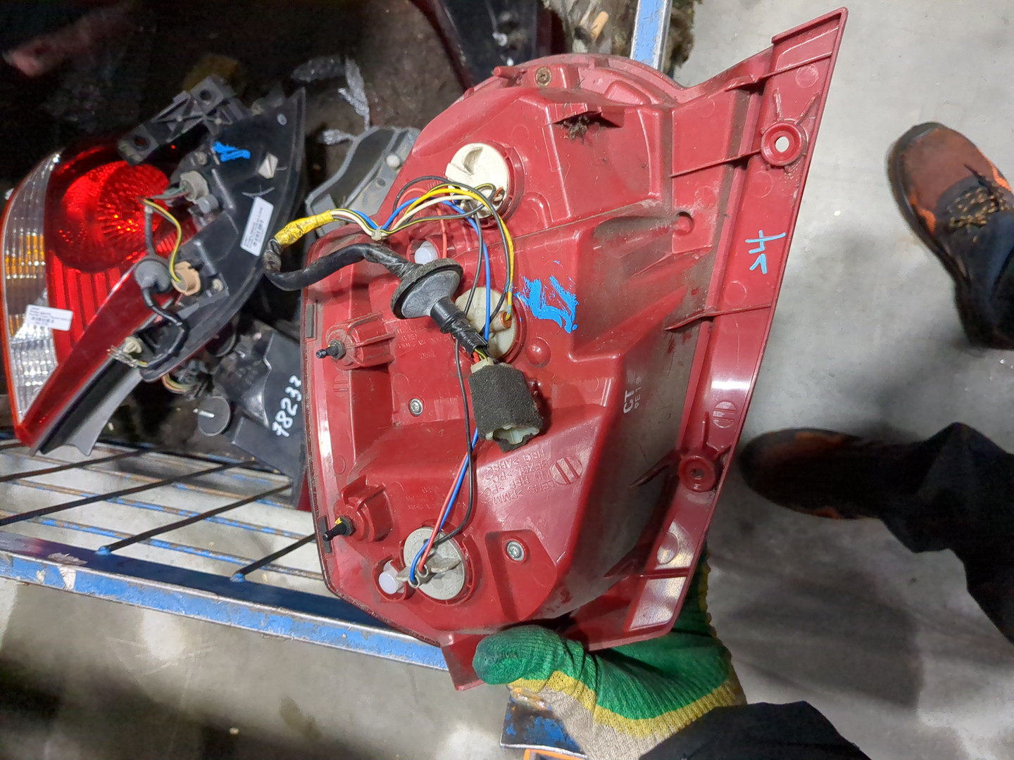 Фонарь задний левый