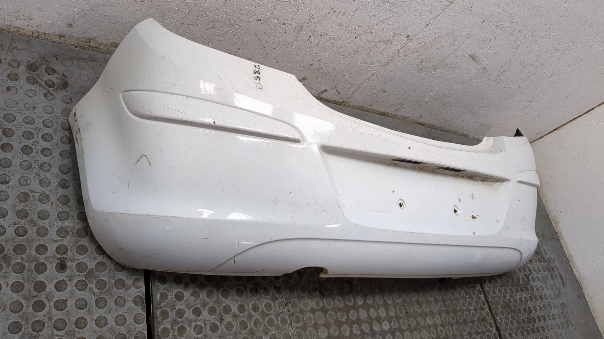 Бампер задний