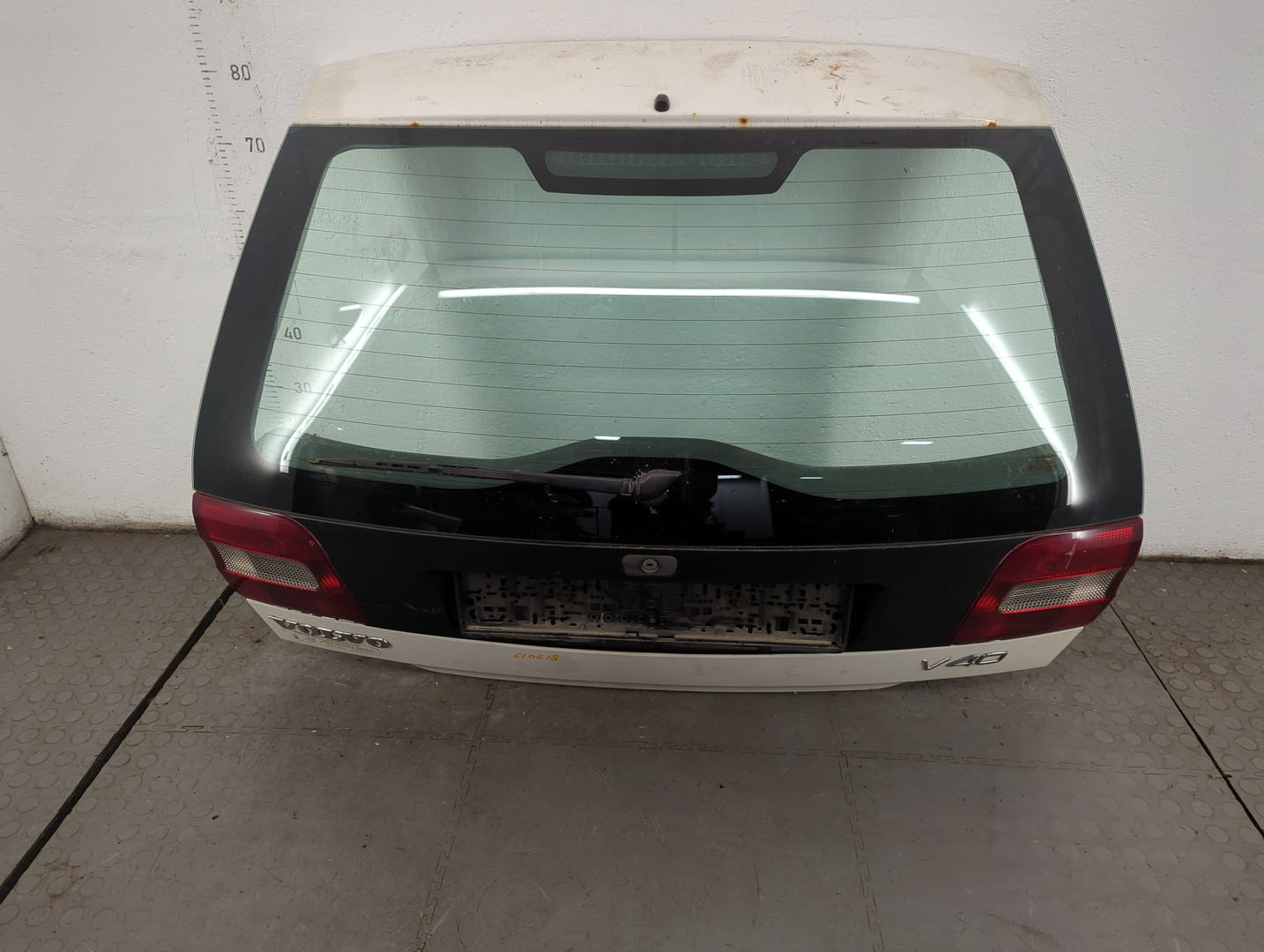 Дверь багажника