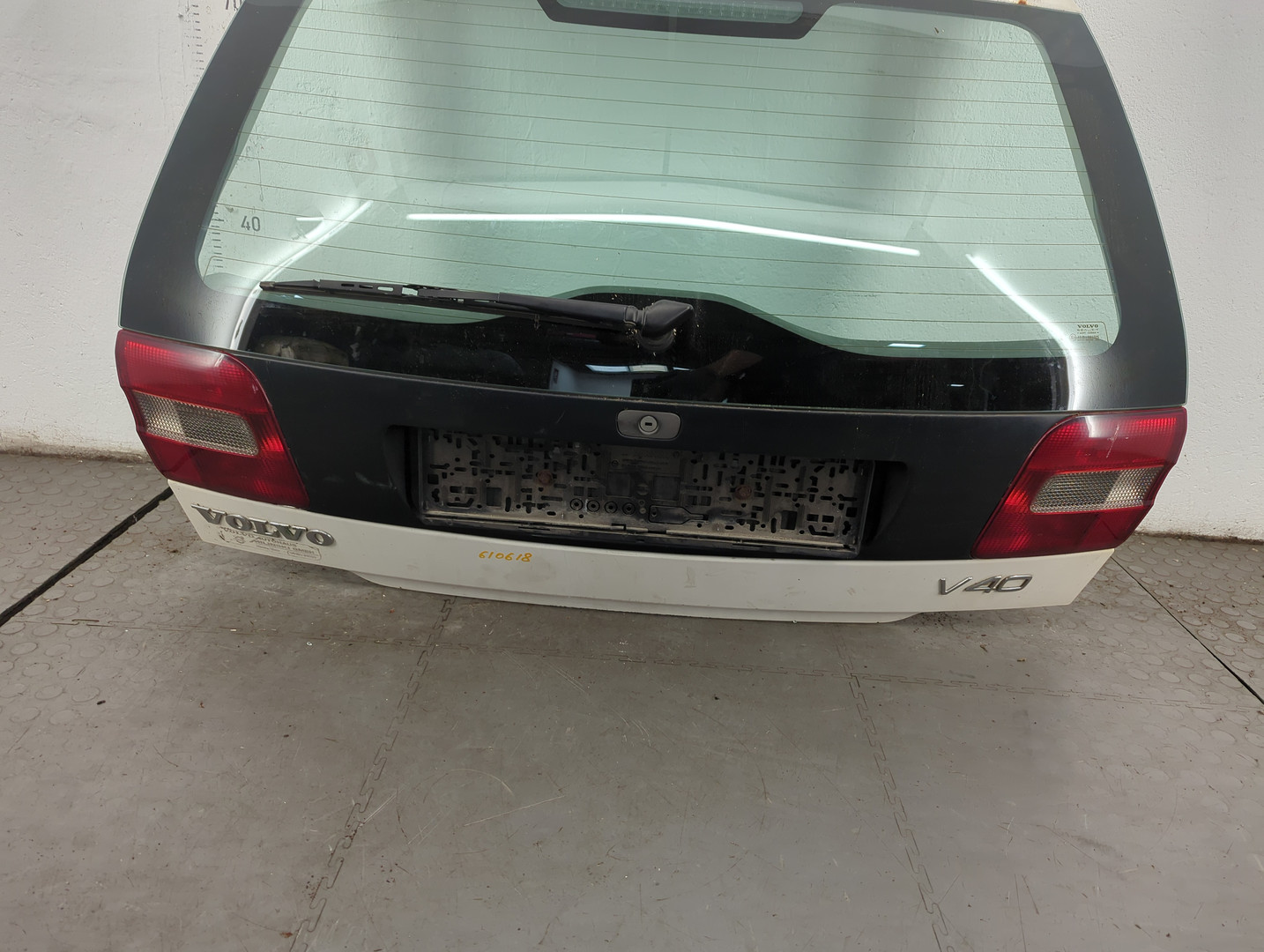 Дверь багажника