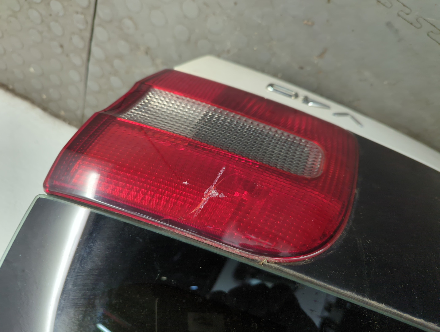 Дверь багажника