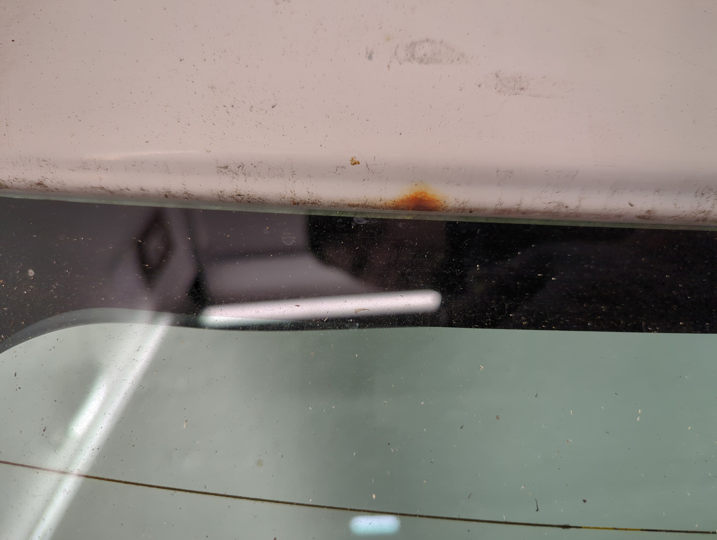 Дверь багажника