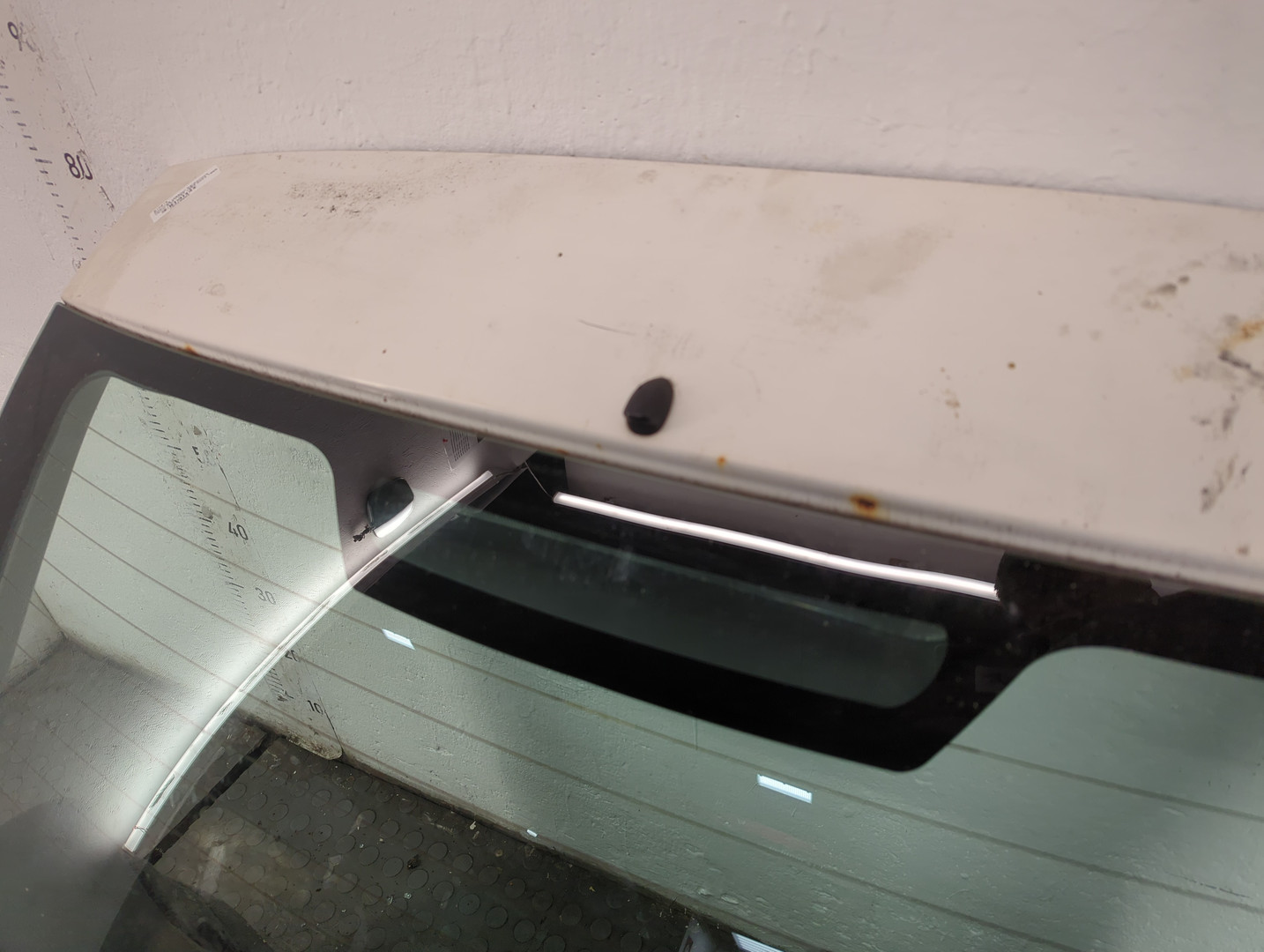 Дверь багажника