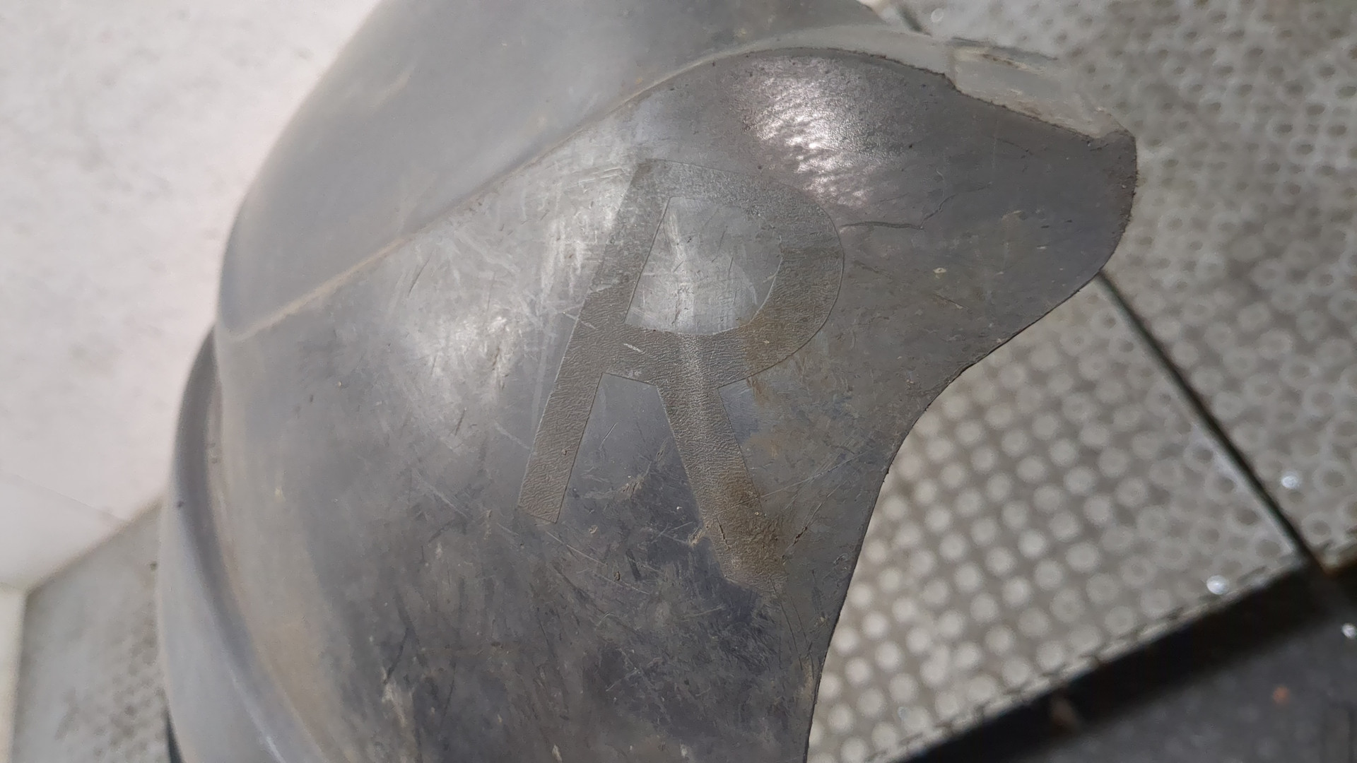 Локер передний правый