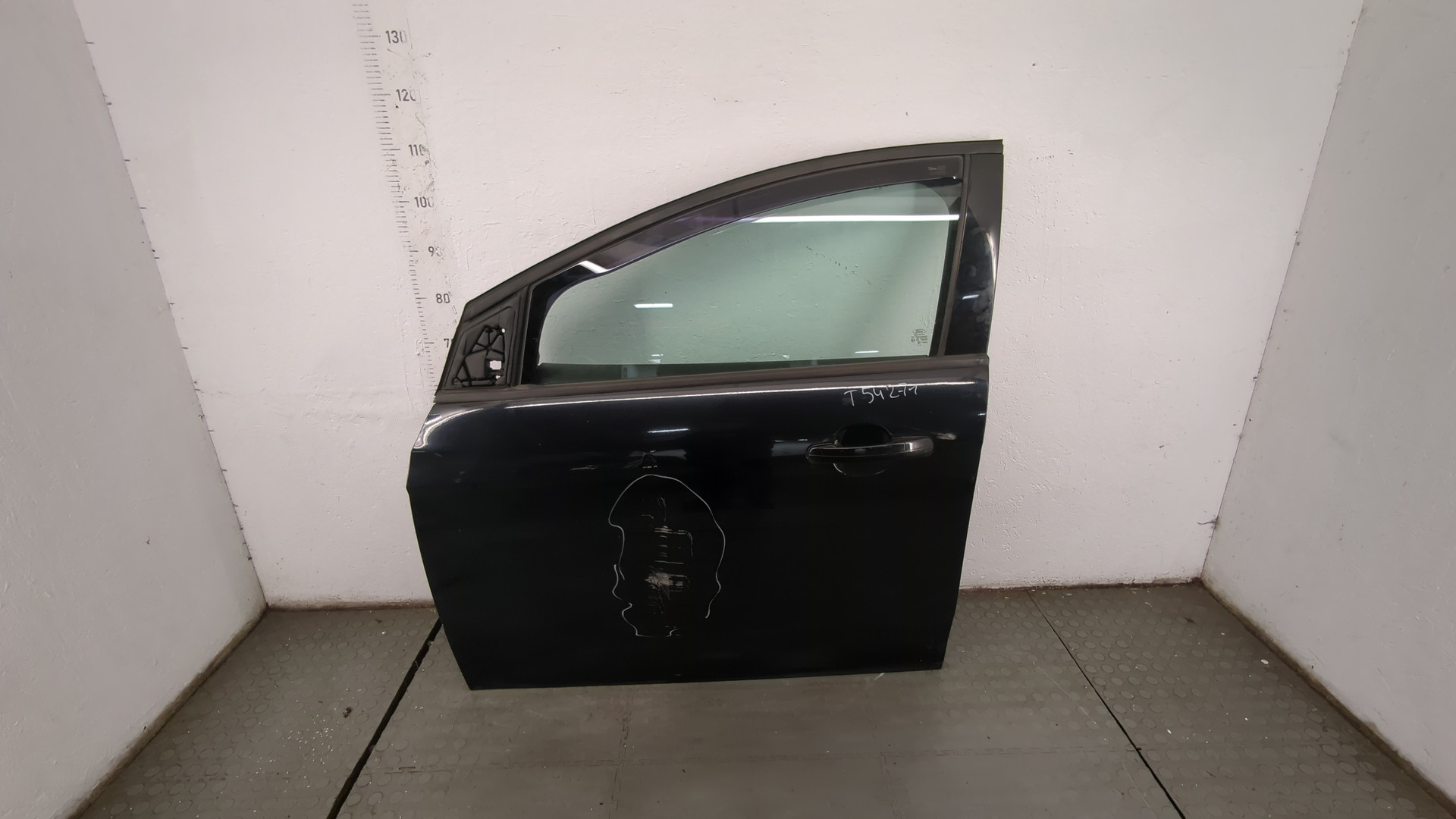 Дверь передняя левая