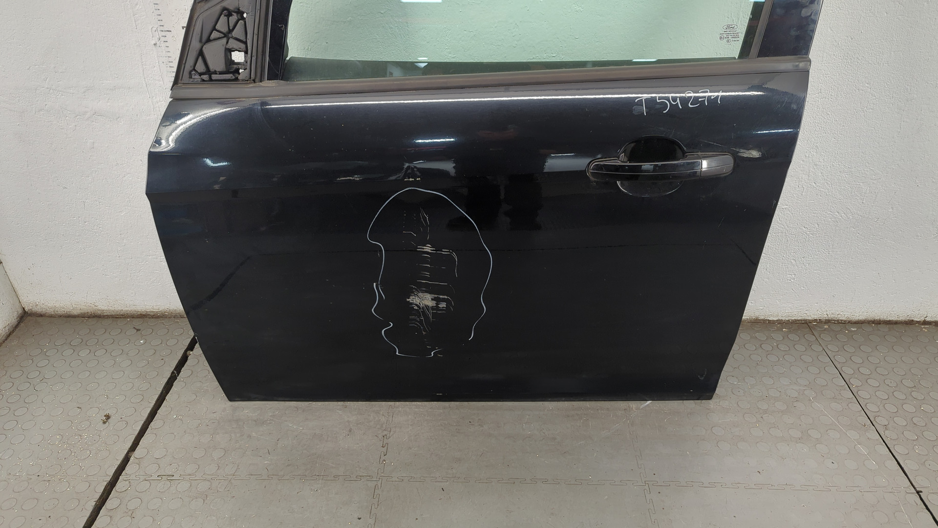 Дверь передняя левая