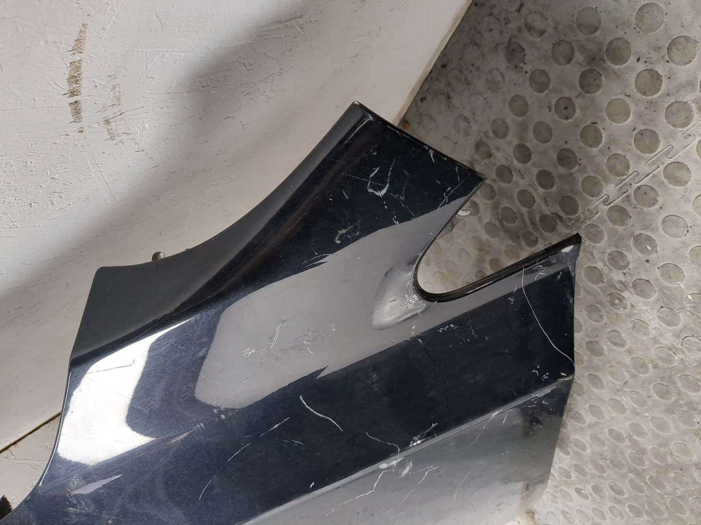 Крыло переднее левое