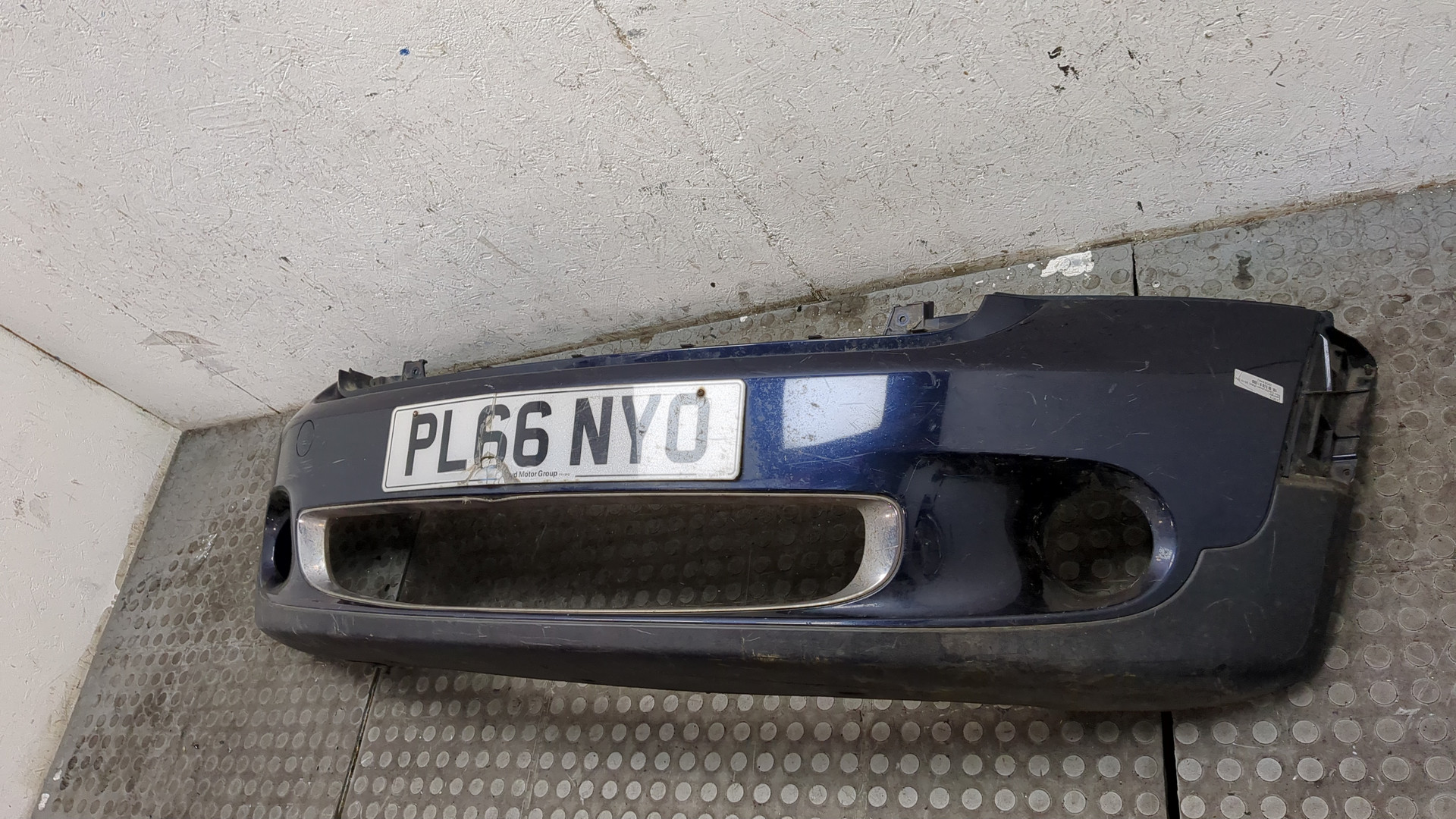 Бампер передний