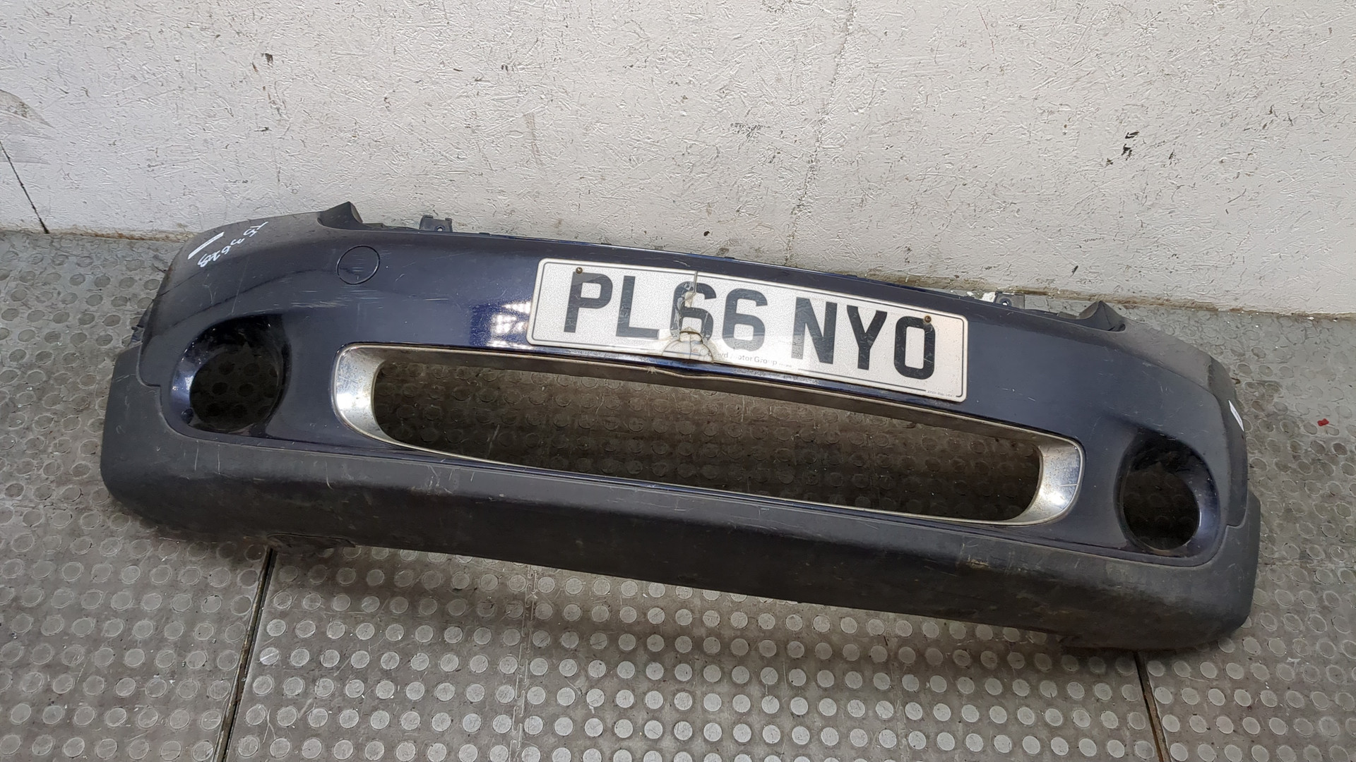 Бампер передний