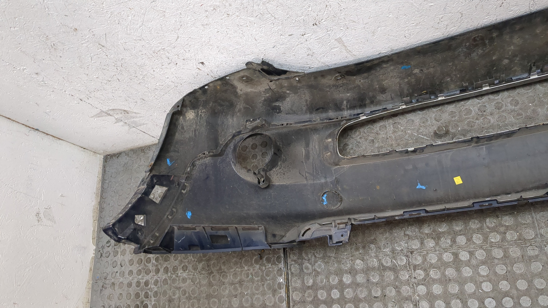 Бампер передний