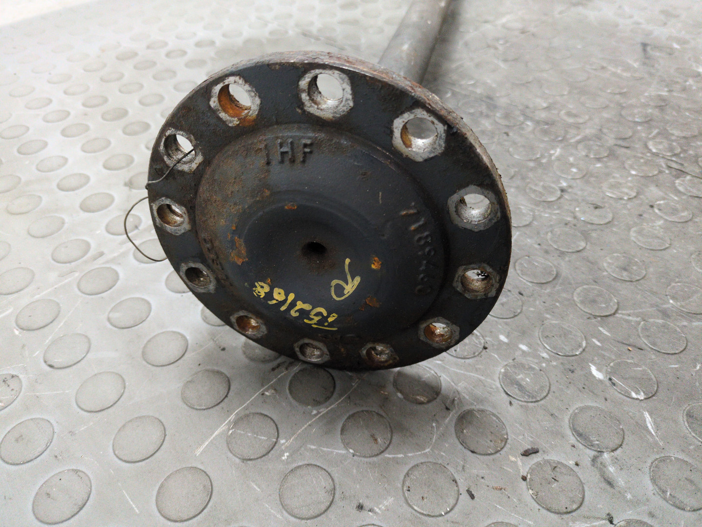 Полуось задняя правая