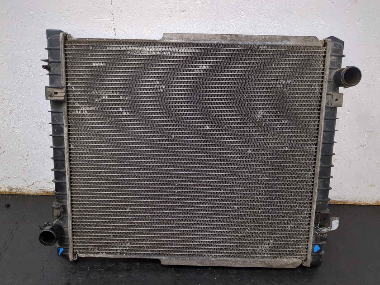 Радиатор охлаждения двигателя основной