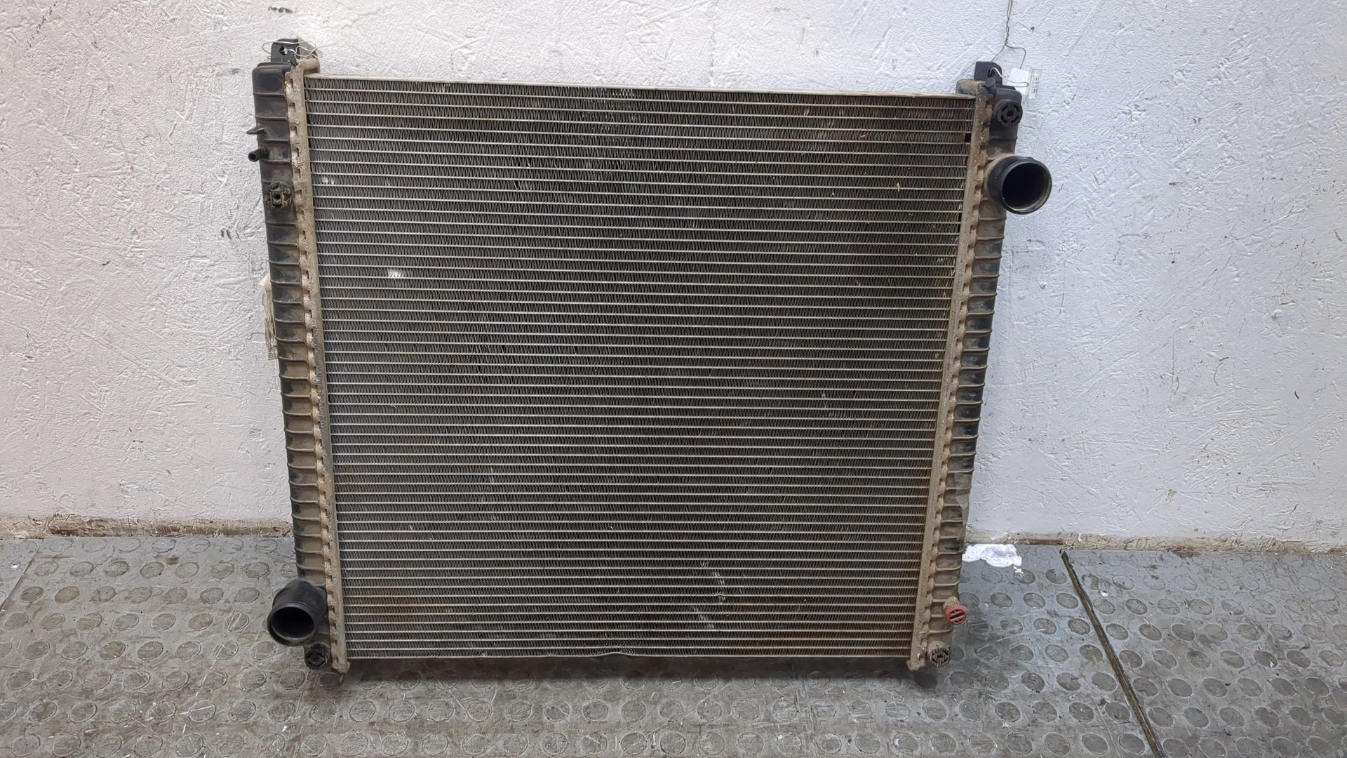 Радиатор охлаждения двигателя основной