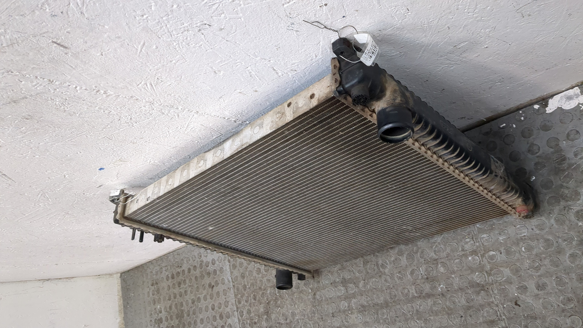 Радиатор охлаждения двигателя основной