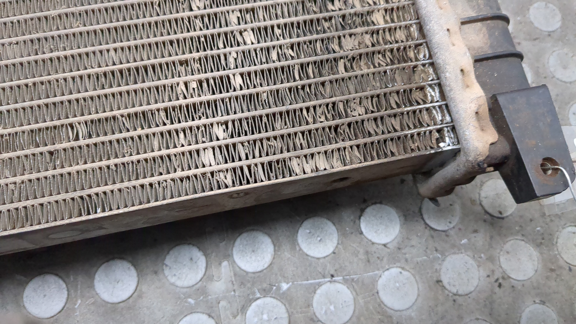 Радиатор охлаждения двигателя основной