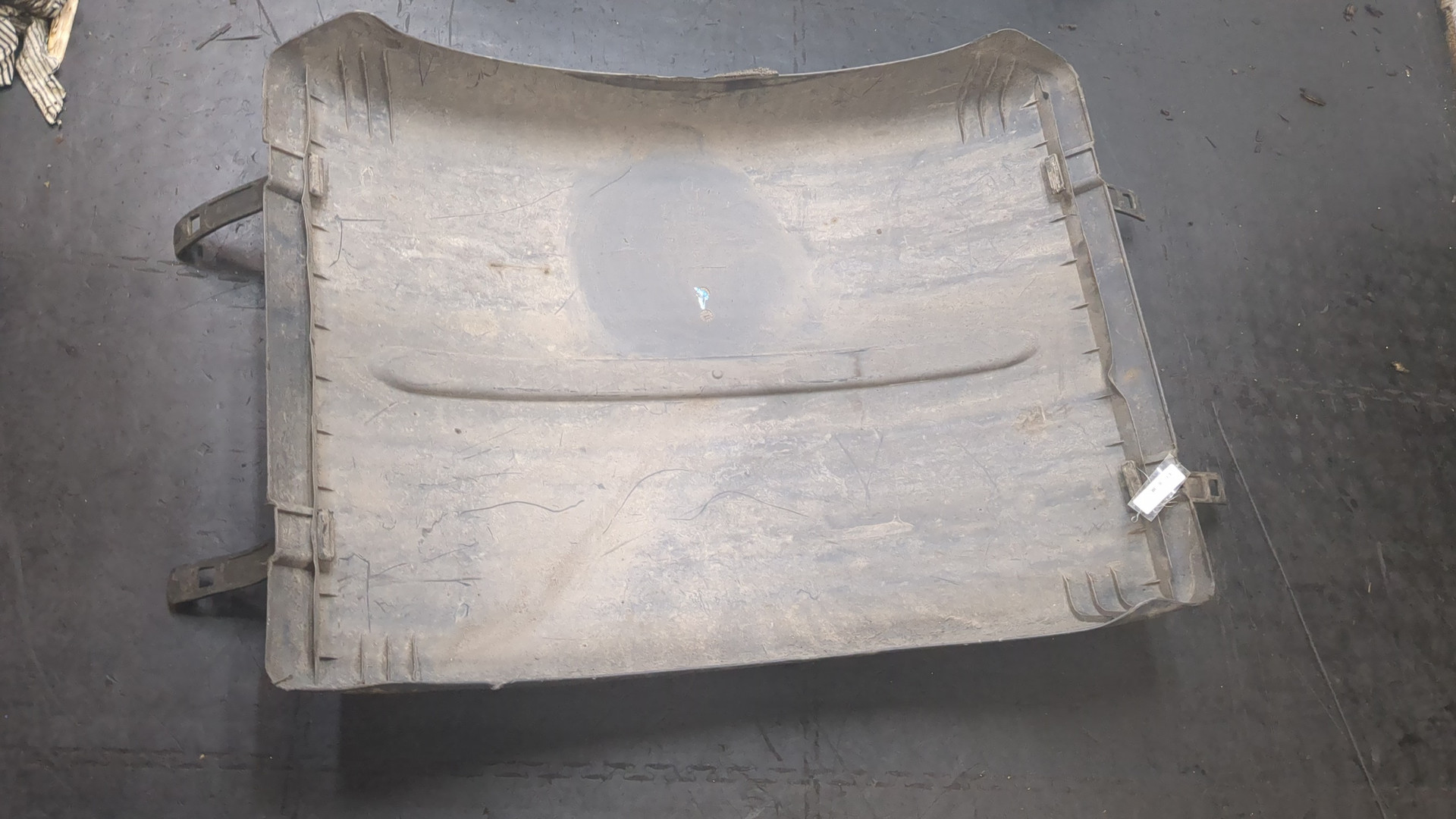 Кузовной элемент