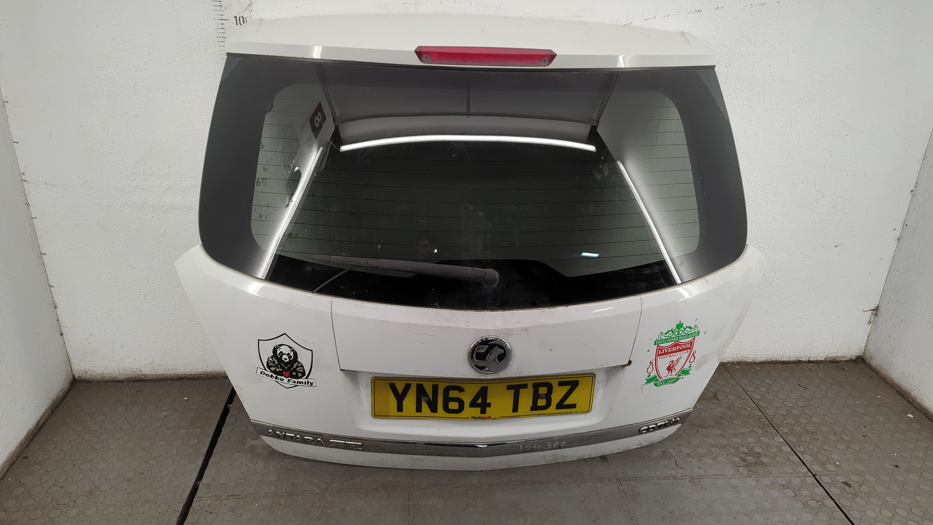 Дверь багажника