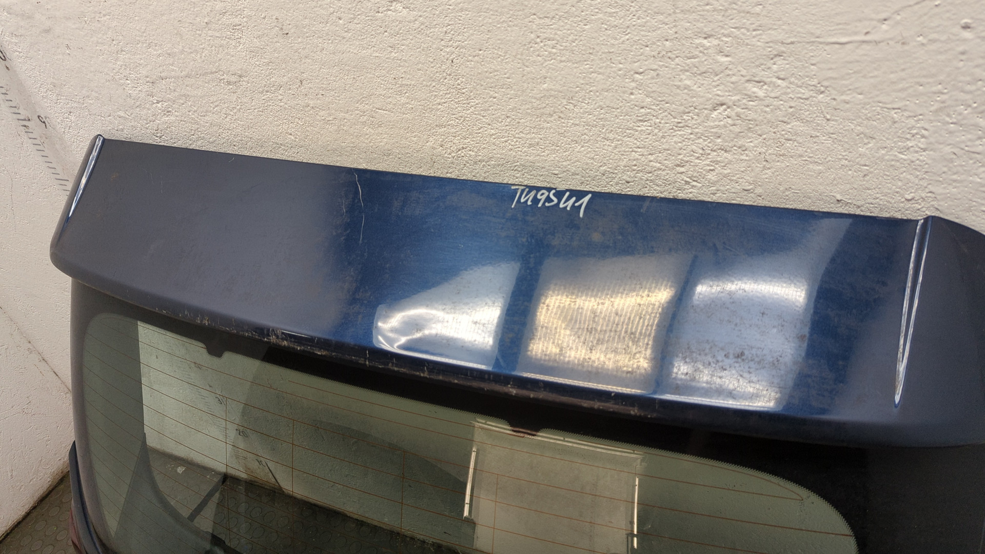 Дверь багажника