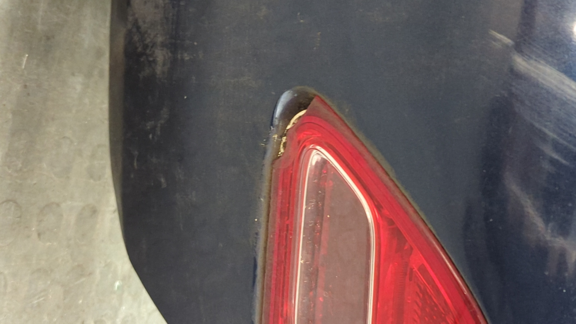 Дверь багажника