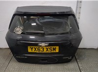  Обшивка крышки (двери) багажника Chevrolet Trax 2013-2016 11487425 #1