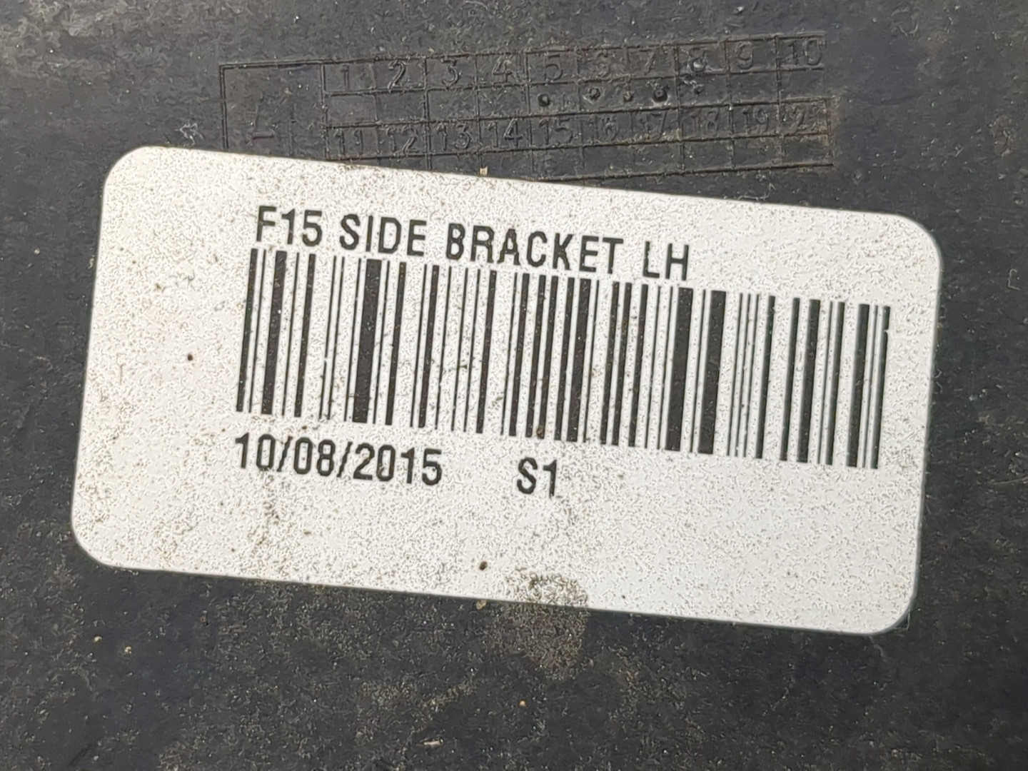 Кронштейн заднего бампера левый