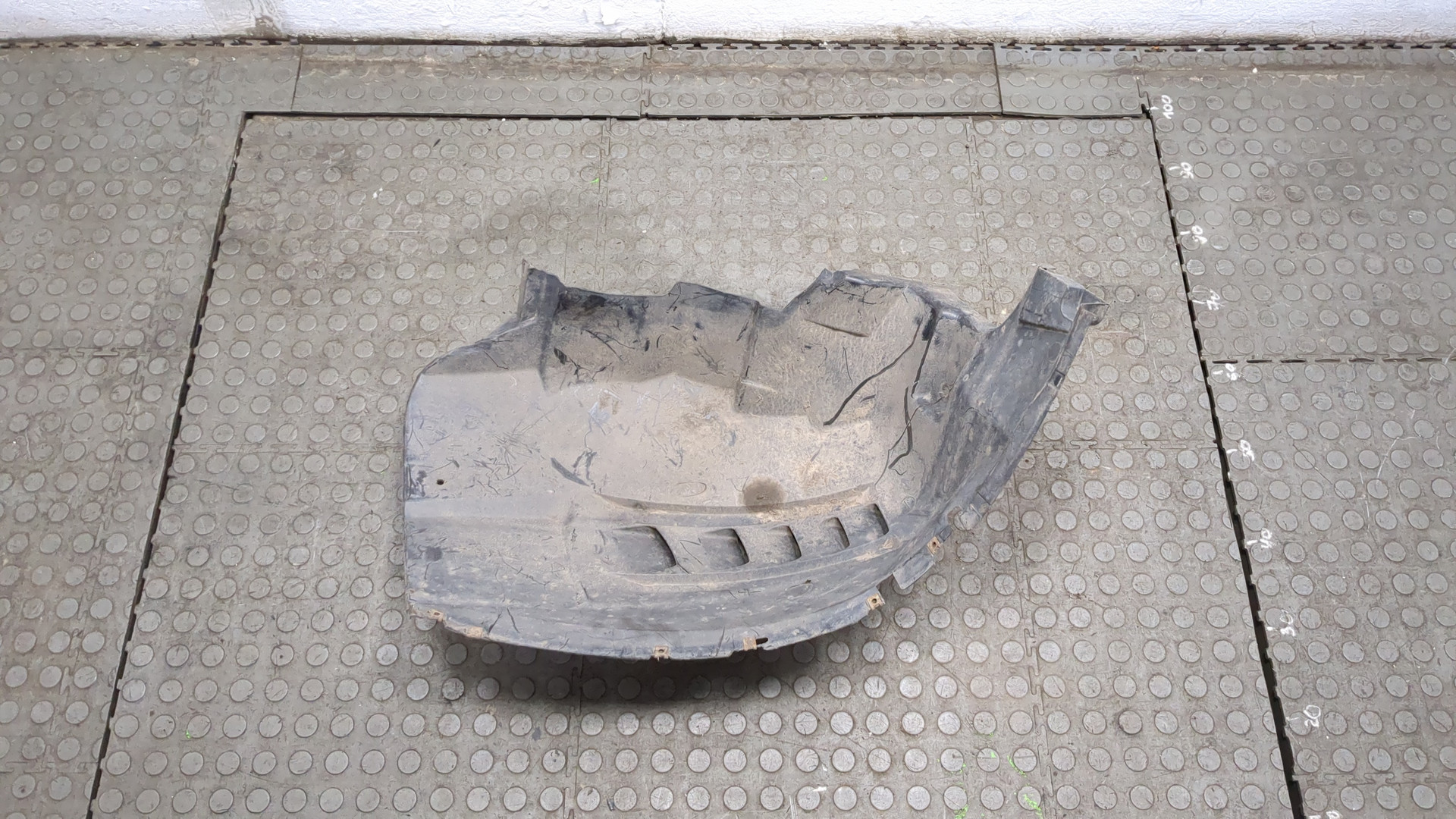 Локер передний правый