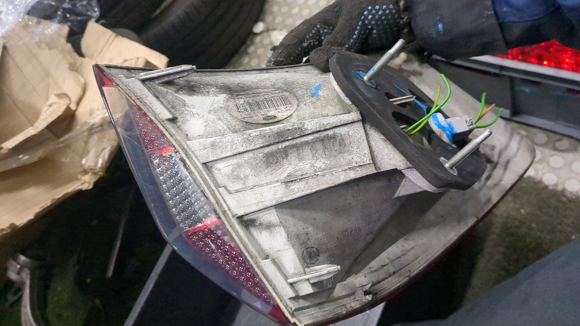 Фонарь задний правый