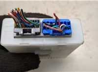 88251SA000 Блок управления дверьми Subaru Forester (S11) 2002-2008 20576695 #4
