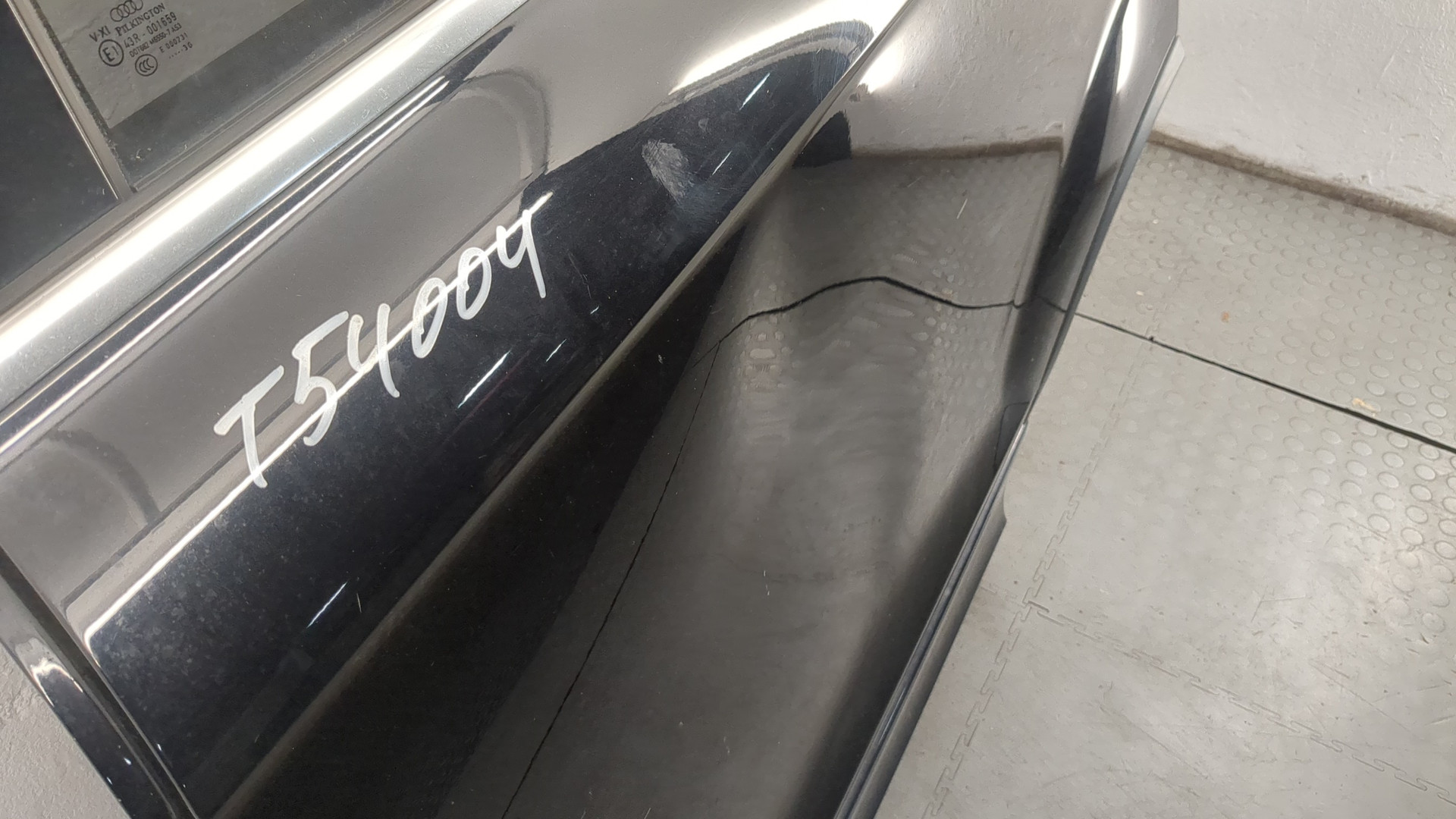 Дверь задняя левая