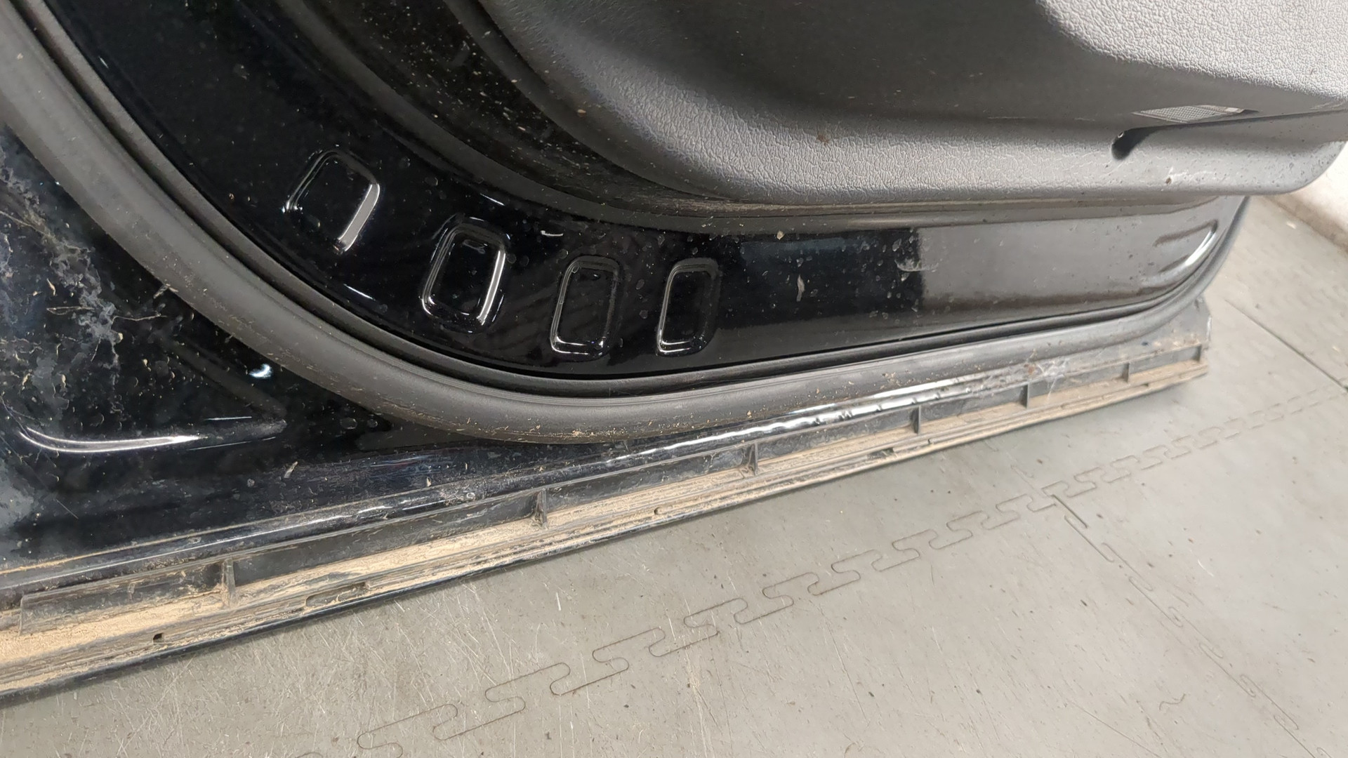 Дверь задняя левая