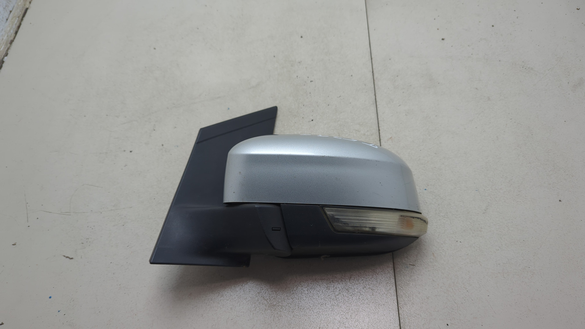 Зеркало левое электрическое