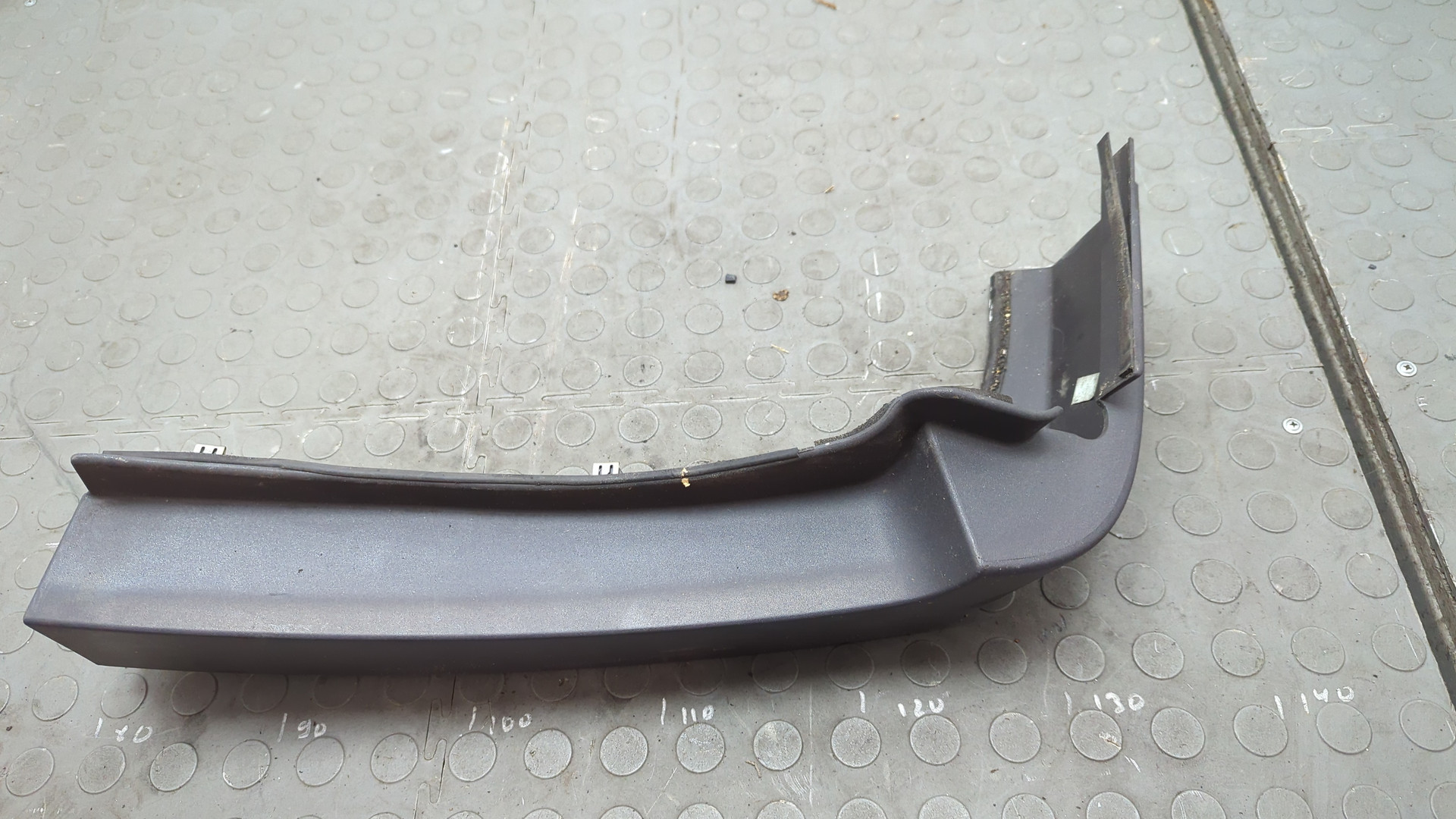 Обшивка багажника