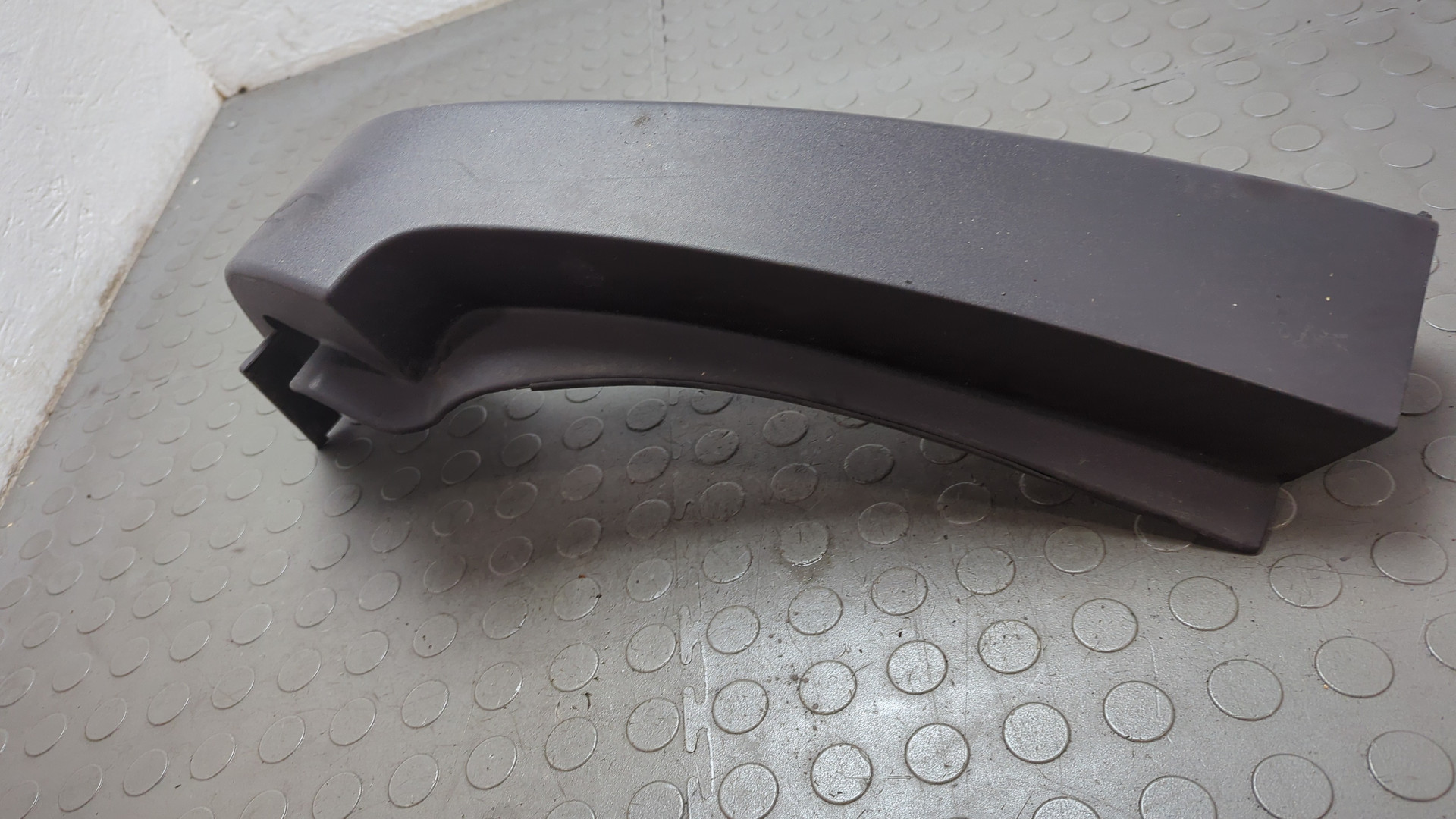 Обшивка багажника