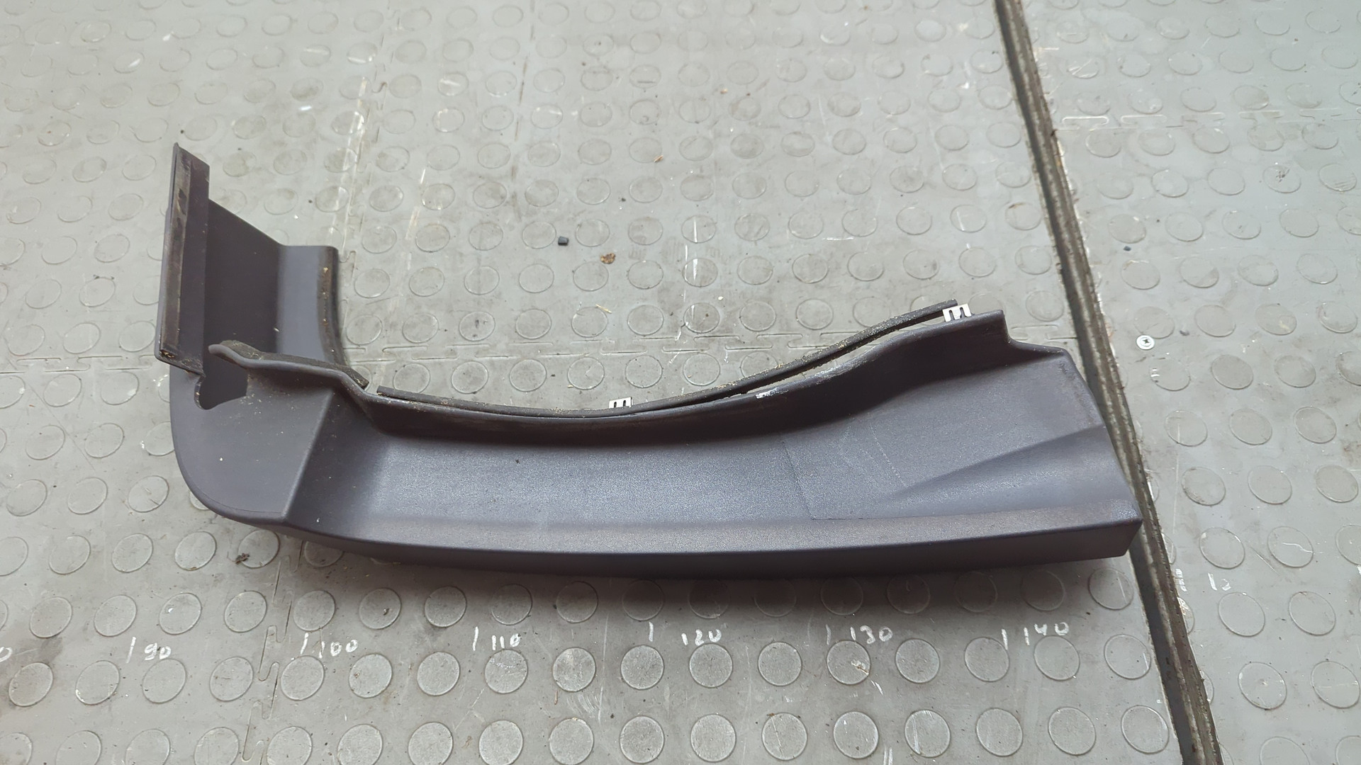 Обшивка багажника