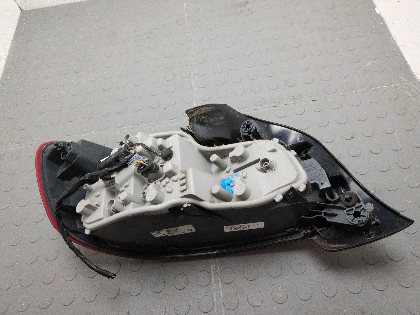 Фонарь задний правый