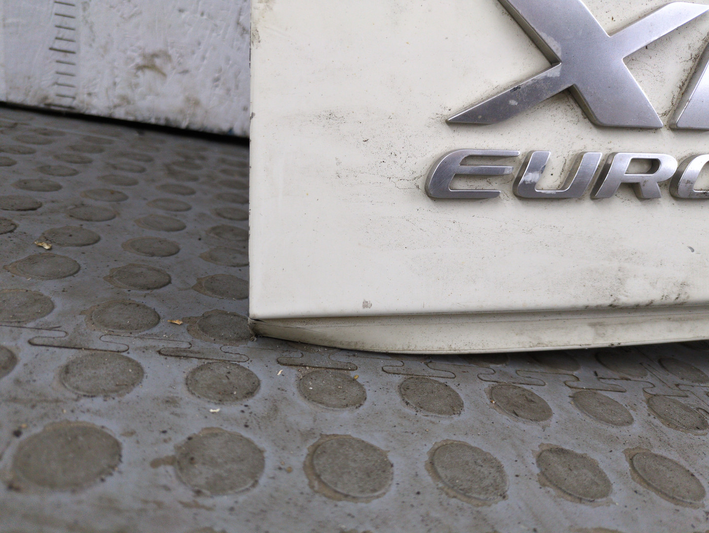 Дверь передняя левая