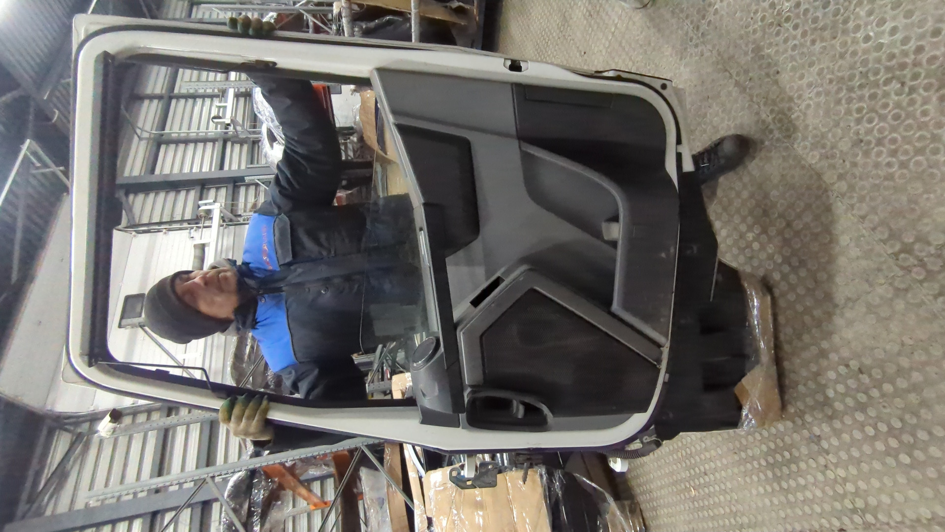 Дверь передняя правая